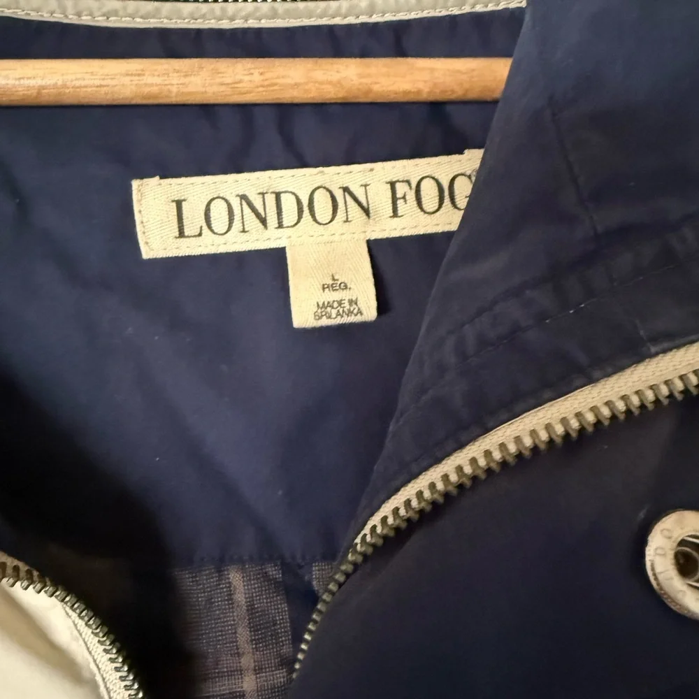 London Fog Men's Beige and Navy Jacket - Picture 4 of 6